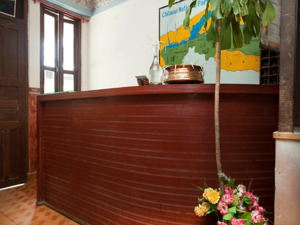 Spot On 486 Hotel Holy Lodge Sauraha Dış mekan fotoğraf