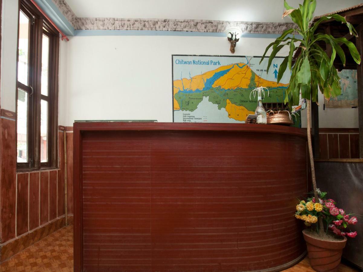 Spot On 486 Hotel Holy Lodge Sauraha Dış mekan fotoğraf